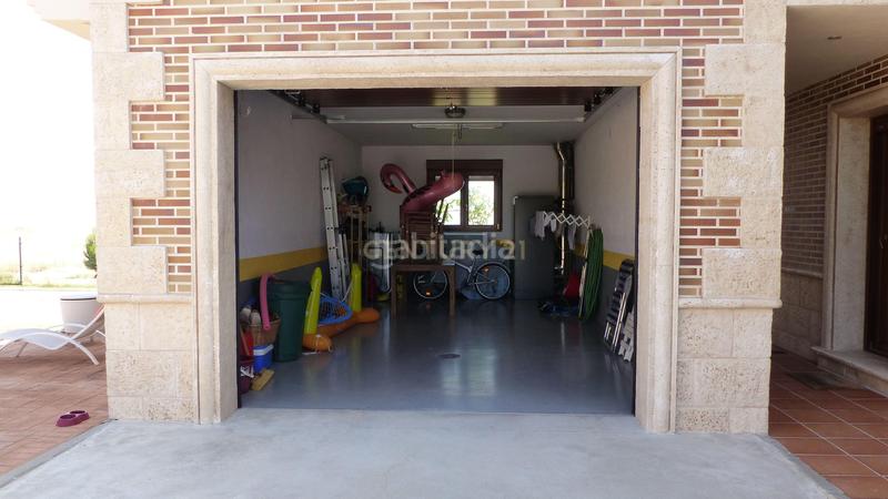 Foto ec8dafaf-5a2e-4f92-903c-63dc5002cbf1. Casa amb aparcament piscina a Sigeres