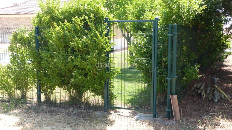 Foto f082d754-9706-4555-97ac-40bd720cfa60. Casa amb aparcament piscina a Sigeres