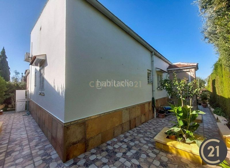 Foto 21a40f93-f2f6-48af-be02-c754e1133214. Casa in cl alcazar 10 Espartinas (sevilla) in Colegio Europa Espartinas