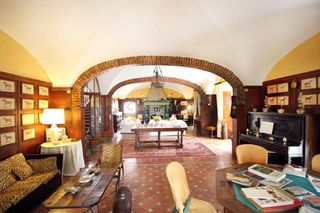 Haus in Cáceres?, spain. Finca palacete del siglo xviii con explotación hotelera activa