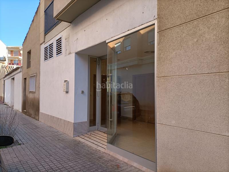 Foto 46b23e5d-b970-4bb8-a228-5067b7cfca46. Lloguer local comercial a calle de benito pérez galdós 2 a Utebo