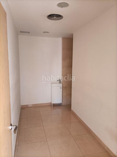 Foto 7e2c6bf4-067d-481f-985c-62a8c7d13077. Lloguer local comercial a calle de benito pérez galdós 2 a Utebo