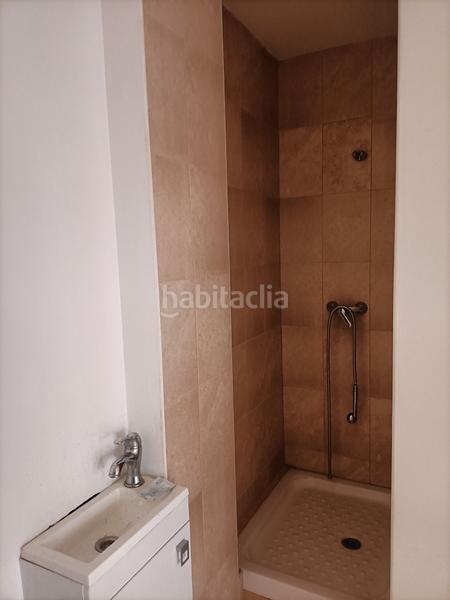 Foto c28ae918-c7af-49f0-b370-1313d4322c55. Lloguer local comercial a calle de benito pérez galdós 2 a Utebo