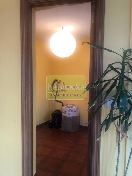 Foto 565a94c1-bca8-464a-a2e1-29bb7a02116b. Casa en A Malata - Catabois - Ciudad Jardín Ferrol