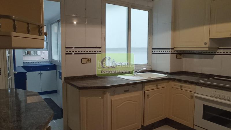 Foto c06aa905-f375-471f-b72f-adb362a23943. Piso en Centro Ferrol