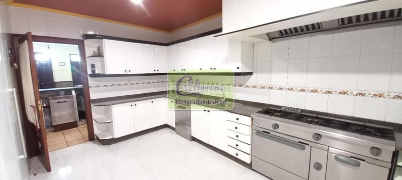 Foto 501ffbd3-81d6-4ec3-bad1-da90b082c27f. Geschäftsraum in Canido Ferrol