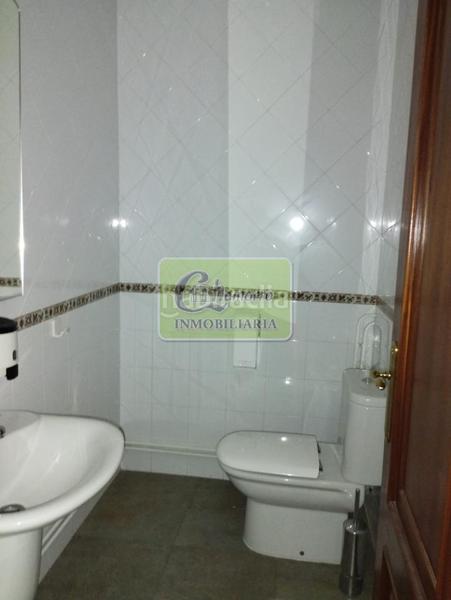 Foto 55078d99-4efd-4ccd-9778-28bf5ffc5351. Local comercial en A Gándara Narón