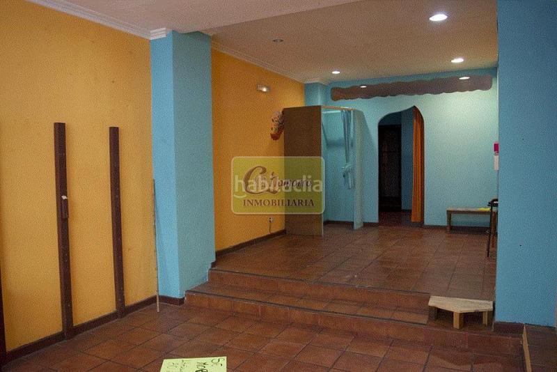 Foto bd8a3f3e-93d0-4d4d-bbf3-e4d12f8362df. Local comercial a Centro Ferrol