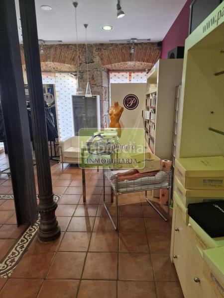 Foto c66ff9ff-832b-42f9-908e-6389d5fec2dd. Local comercial a Centro Ferrol