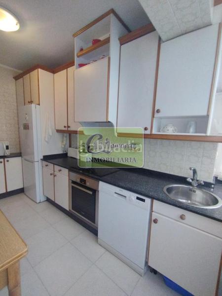 Foto 8bf3614f-4e84-485b-b6bd-ef26aa1ad279. Appartamento con riscaldamento in Centro Ferrol