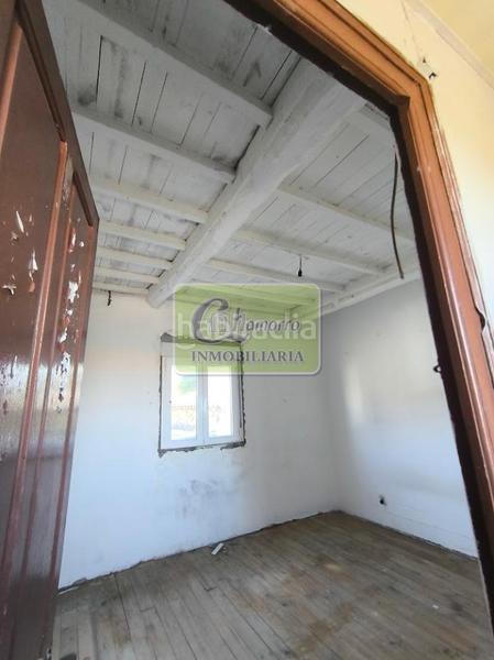 Foto 1ecd8e66-36e3-43a3-94fe-54f287f9bb50. Casa amb calefacció a Valdoviño