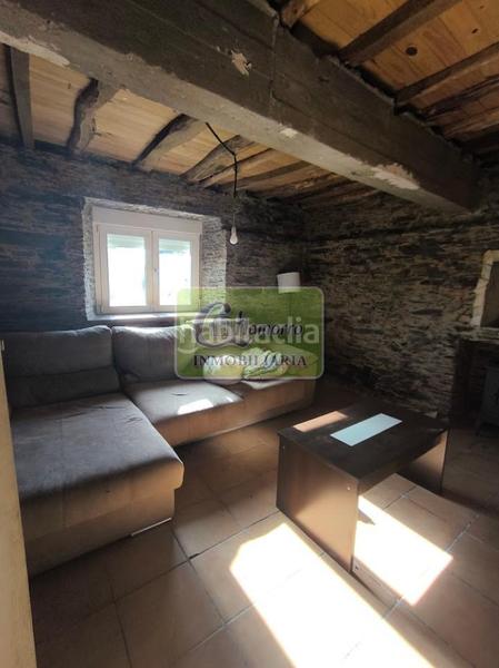 Foto ba8145f3-e6eb-4ee9-9ddd-5cae9a697323. Casa amb calefacció a Valdoviño