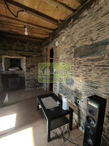 Foto ebfcef14-f6ec-4884-9f0c-892b1eb1dd4c. Casa amb calefacció a Valdoviño
