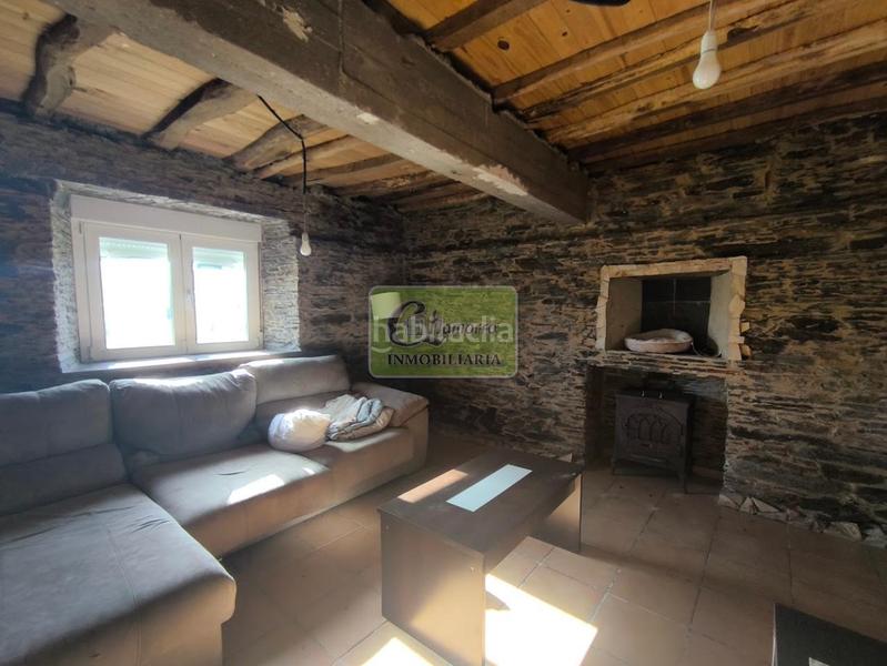 Foto f351157d-15d9-4a44-a733-84ec4d8925c0. Casa amb calefacció a Valdoviño
