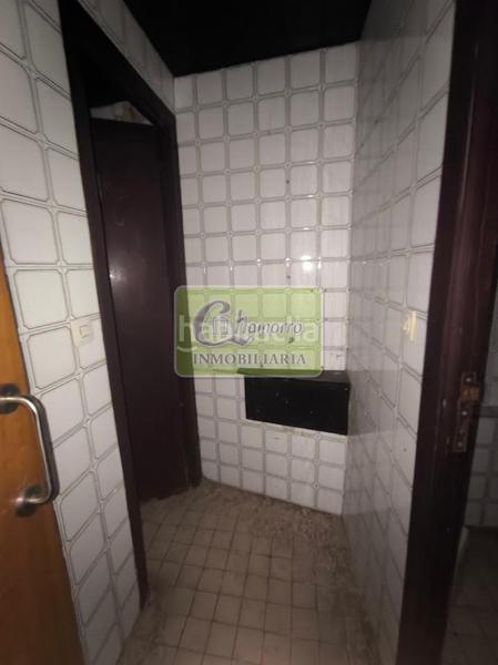 Foto eb3cddde-2787-4f58-b964-492ed6018082. Local comercial a Centro Ferrol