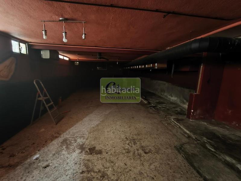 Foto f1077e32-e4e6-4053-9569-9a33c64e1257. Locale commerciale in Centro Ferrol