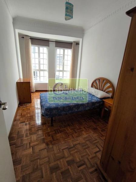 Foto 1476b41e-a8a8-4524-80c1-c0c4f6cdf51a. Rent flat with heating in Centro Ferrol