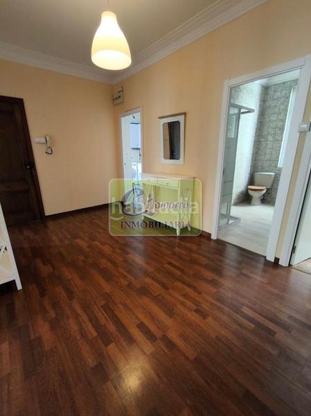 Foto 5494ca18-1329-4466-90c6-9479259a6961. Rent flat with heating in Centro Ferrol
