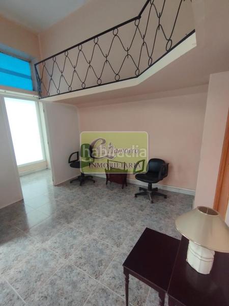 Foto 082aaec6-f2dd-4558-bfa9-f8fbd45dd4ca. Locale commerciale in Mugardos