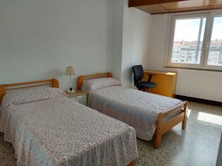 Alquiler Piso  Rúa de san pedro de mezonzo. Piso zona plaza roja