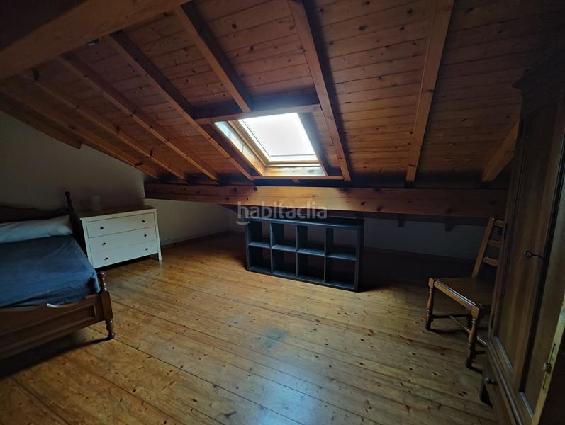 Foto 26d2ddd2-8e26-476e-a88b-5070a0f0e453. House with fireplace heating in Parroquias de Santiago Santiago de Compostela