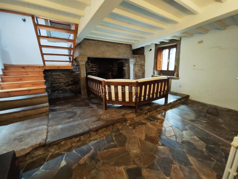 Foto 7f851bff-08b0-4ad3-aedf-1d2918b82367. House with fireplace heating in Parroquias de Santiago Santiago de Compostela