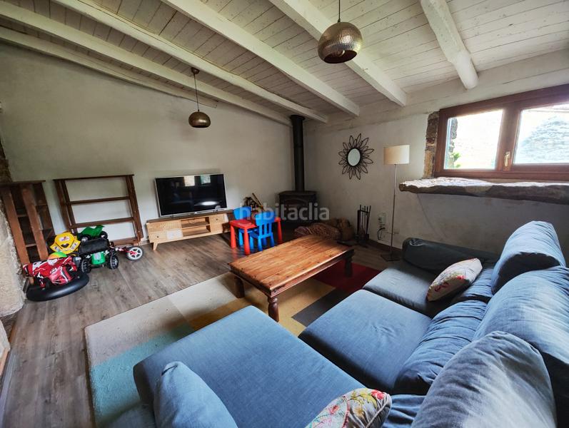 Foto d3a32066-642e-449d-970a-d08a5402bfb2. House with fireplace heating in Parroquias de Santiago Santiago de Compostela