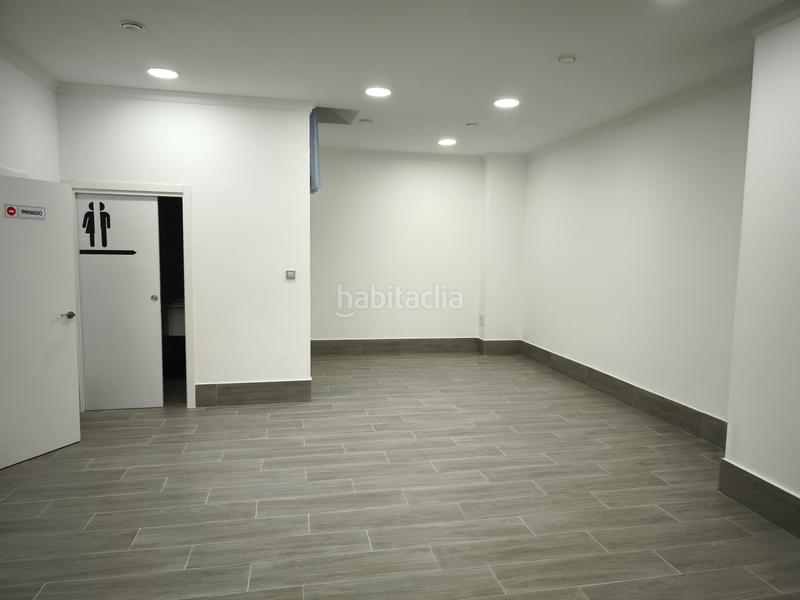 Foto 00f22f48-40bc-4b47-a68a-0f217aef4f8f. Alquiler local comercial  centrico para actividad profesional en Santiago de Compostela