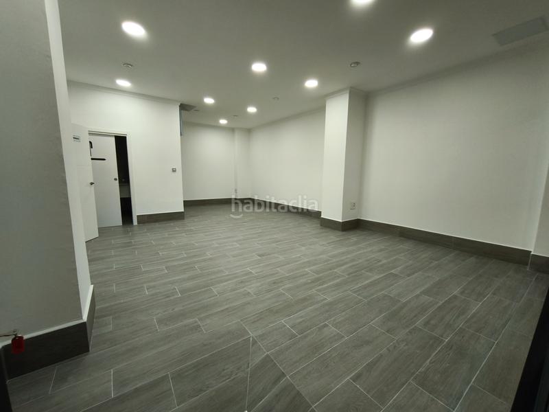 Foto 56f495f0-1929-41f1-9b19-40b5623acce2. Alquiler local comercial  centrico para actividad profesional en Santiago de Compostela