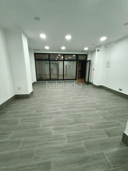 Foto f043bb77-9d18-4106-9ea3-869cf0402eb3. Alquiler local comercial  centrico para actividad profesional en Santiago de Compostela