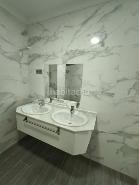 Foto f81c933b-5977-4ddb-8e34-671608583463. Alquiler local comercial  centrico para actividad profesional en Santiago de Compostela