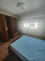 Location Appartement à Ensanche - Sar. Piso por curso universitario proximo al campus sur