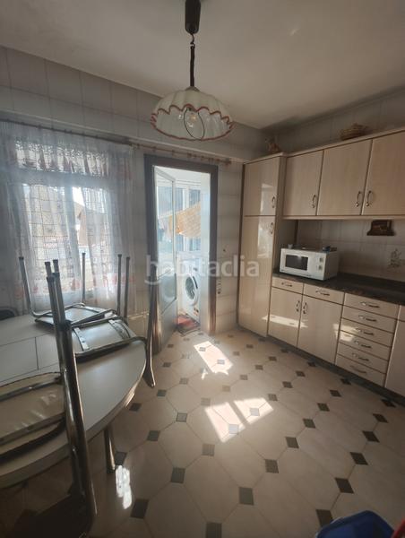 Foto 6de650d1-dcac-4fcc-b33e-7ac4381cb993. Rent flat with heating in Ensanche - Sar Santiago de Compostela