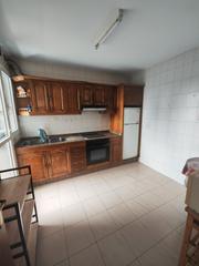 Rent Flat in Ensanche - Sar. Piso centrico por curso universitario