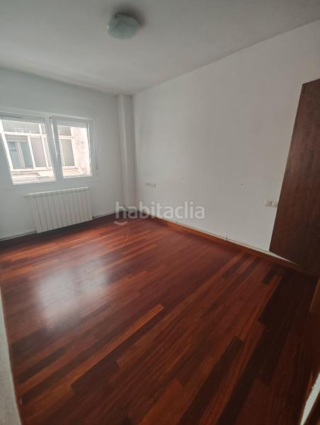 Foto a68dfbb3-0f2d-4697-a75b-45afed6e1353. Piso  en el ensanche con plaza de garaje en Ensanche - Sar Santiago de Compostela