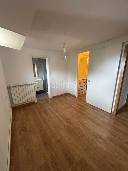 Foto 9783e558-296b-4c5b-8bc9-6f43e6e356cc. Piso  en venta en zona castiñeiriño en Castiñeiriño - Cruceiro de Sar Santiago de Compostela