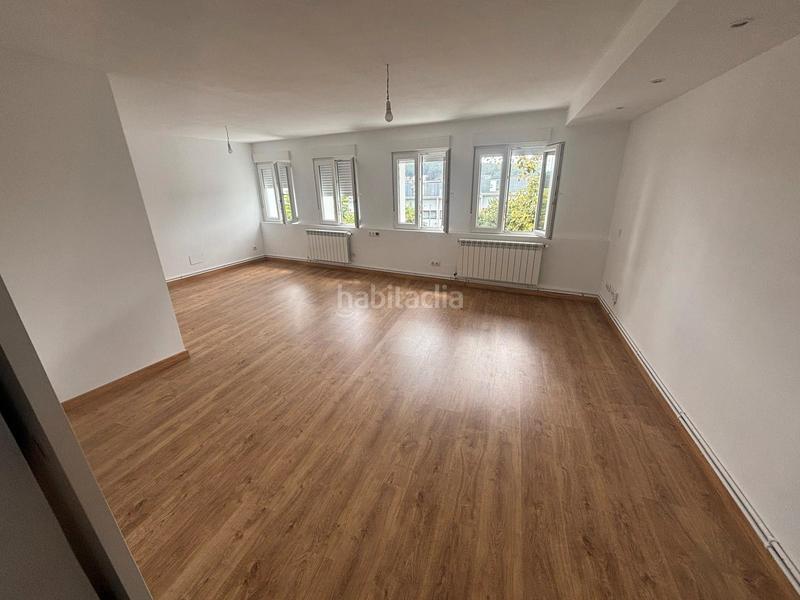 Foto be248e9f-6fb3-402b-8aac-cf94ed822ec6. Piso  en venta en zona castiñeiriño en Castiñeiriño - Cruceiro de Sar Santiago de Compostela