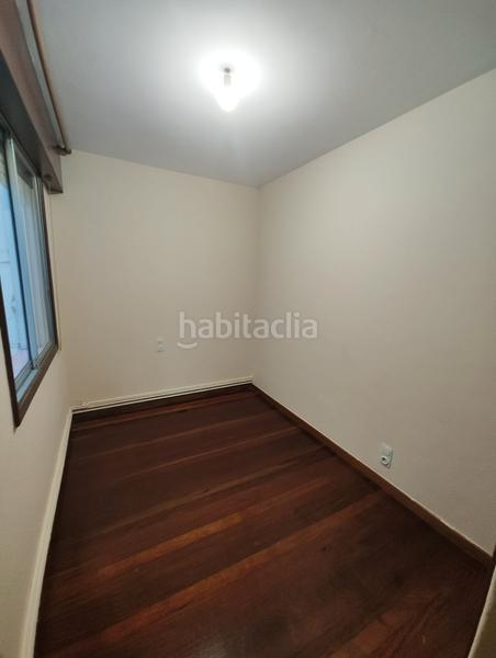 Foto 9a023990-5165-4a00-b6e6-7c63b8757976. Alquiler apartamento  centrico sin muebles en Santiago de Compostela