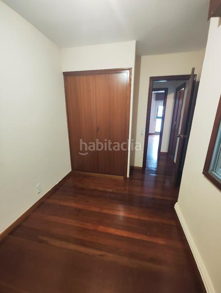 Foto 3973c2ab-c32e-499a-a950-e921d9a7b35c. Rent apartment with heating in Ensanche - Sar Santiago de Compostela