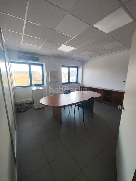 Foto 14c85194-2a11-4dbf-9007-ebf28f9c2b16. Miete büro mit heizung in Campus Norte - San Caetano Santiago de Compostela