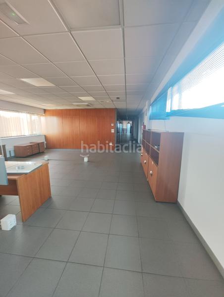 Foto d7deb5f7-0704-4449-8f7d-c77f154e296f. Miete büro mit heizung in Campus Norte - San Caetano Santiago de Compostela
