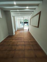 Lloguer Local Comercial a Campus Sur - Santa Marta. Local centrico