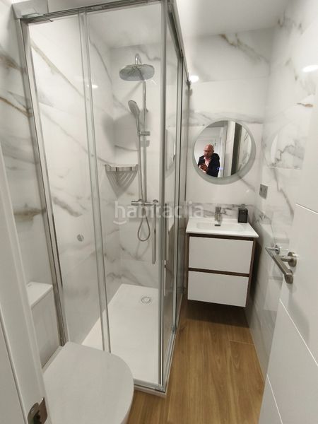 Foto 2755a5dd-c390-4a92-a0db-272459a1972c. Rent flat with heating parking in O Milladoiro Ames