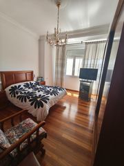 Location Appartement à Castiñeiriño - Cruceiro de Sar. Piso por curso universitario zona pontepedriña