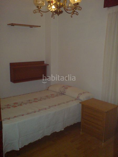 Foto f4d4d6e9-a9a8-4fa9-a55d-66f854fa5a14. Pis amb calefacció a Ensanche - Sar Santiago de Compostela