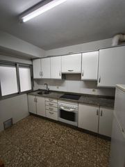 Alquiler Piso en Ensanche - Sar. Campus sur piso centrico