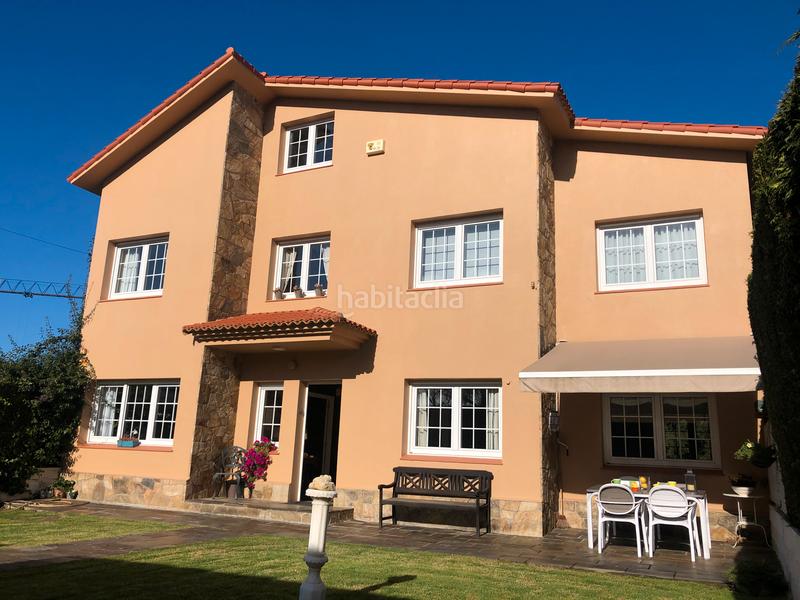 Foto 44727d9c-d7ef-433e-8639-03d0da7f3d14. Chalet en Oleiros pueblo Oleiros