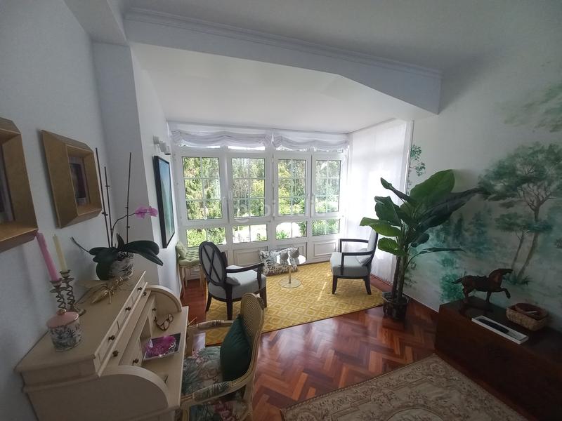 Foto f9e9cbbe-8000-4955-853c-5a9fb4fdaca4. Chalet con camino parcheggio piscina in Oleiros pueblo Oleiros