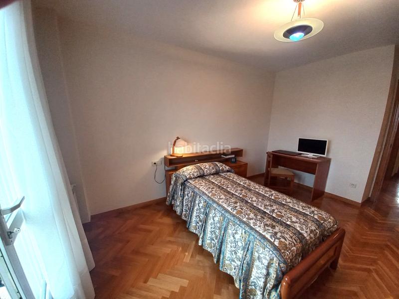 Foto f26de4fe-71fc-451d-9531-e6be3693d607. Chalet avec cheminée chauffage parking dans Dorneda Oleiros