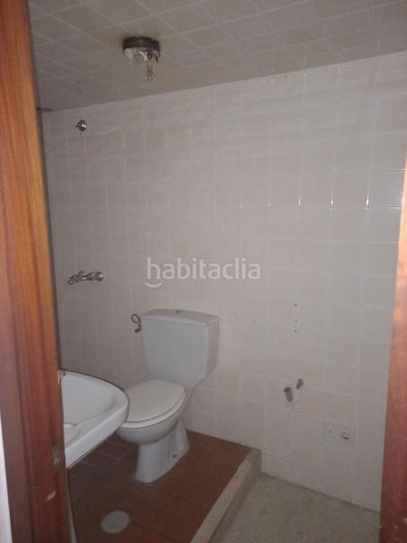 Foto c03ed722-5787-40c1-a77a-ae26b7358db3. Lloguer local comercial a Liáns Oleiros